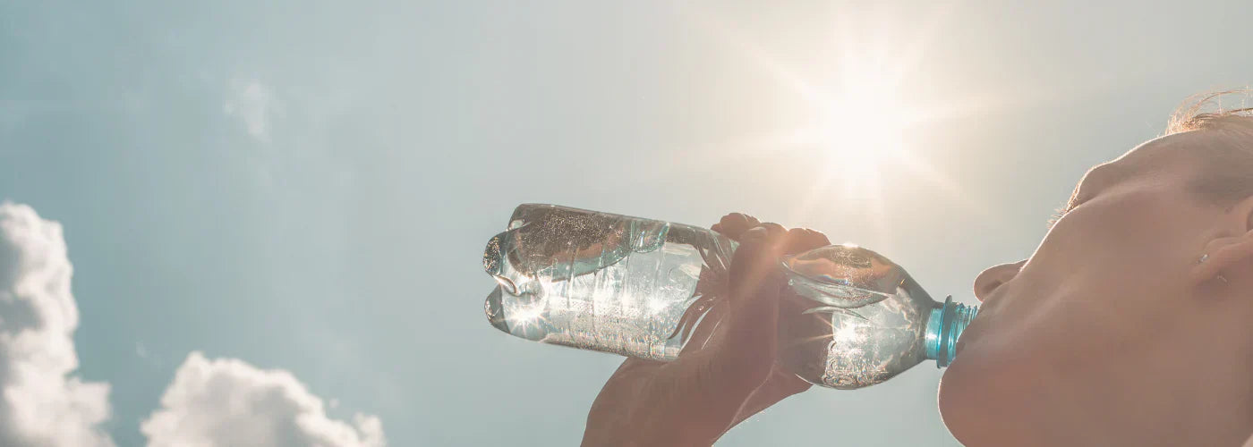 How to Hydrate Quickly and Safely—Beyond Just Drinking Water background image